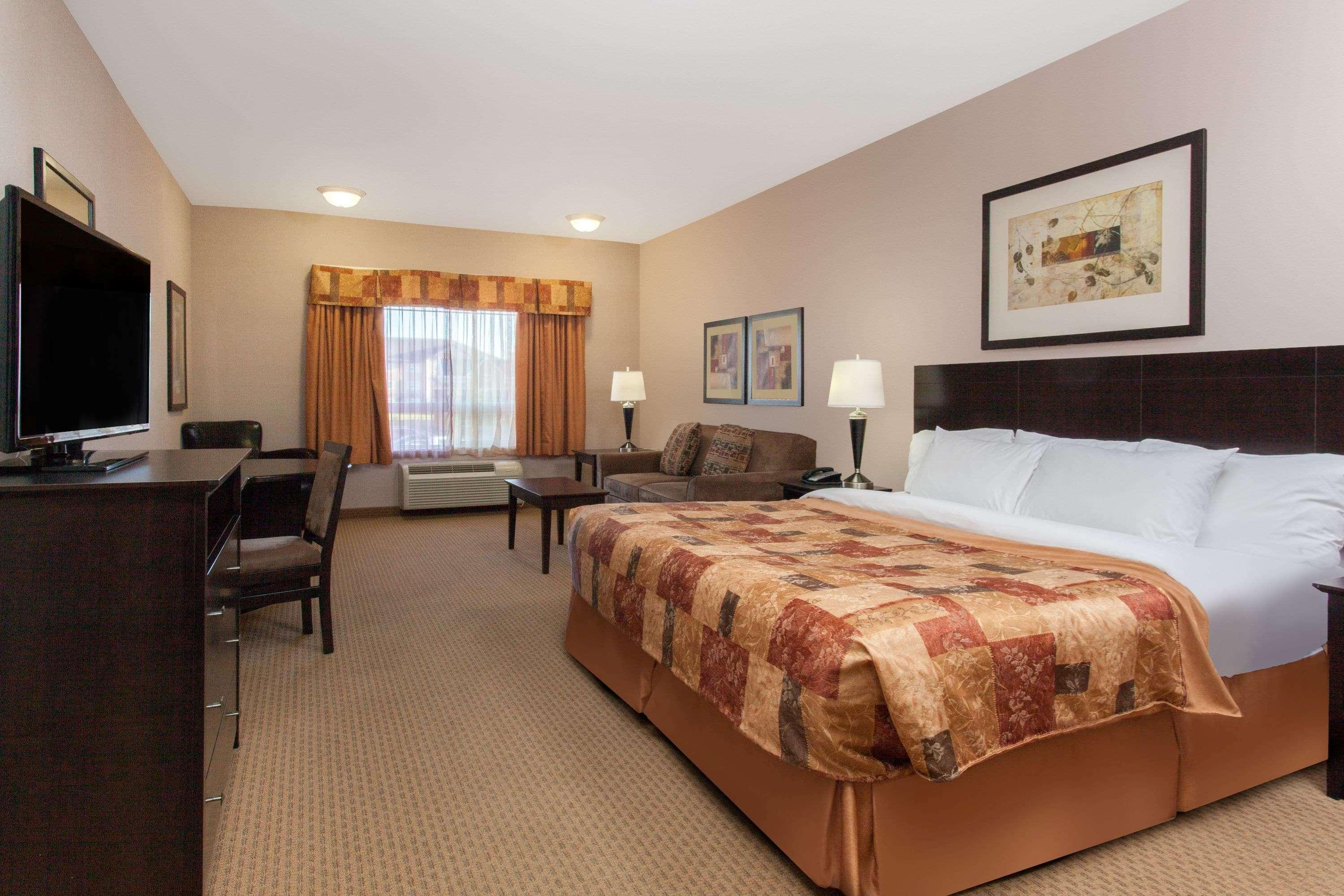 Ramada By Wyndham Brooks Exterior foto