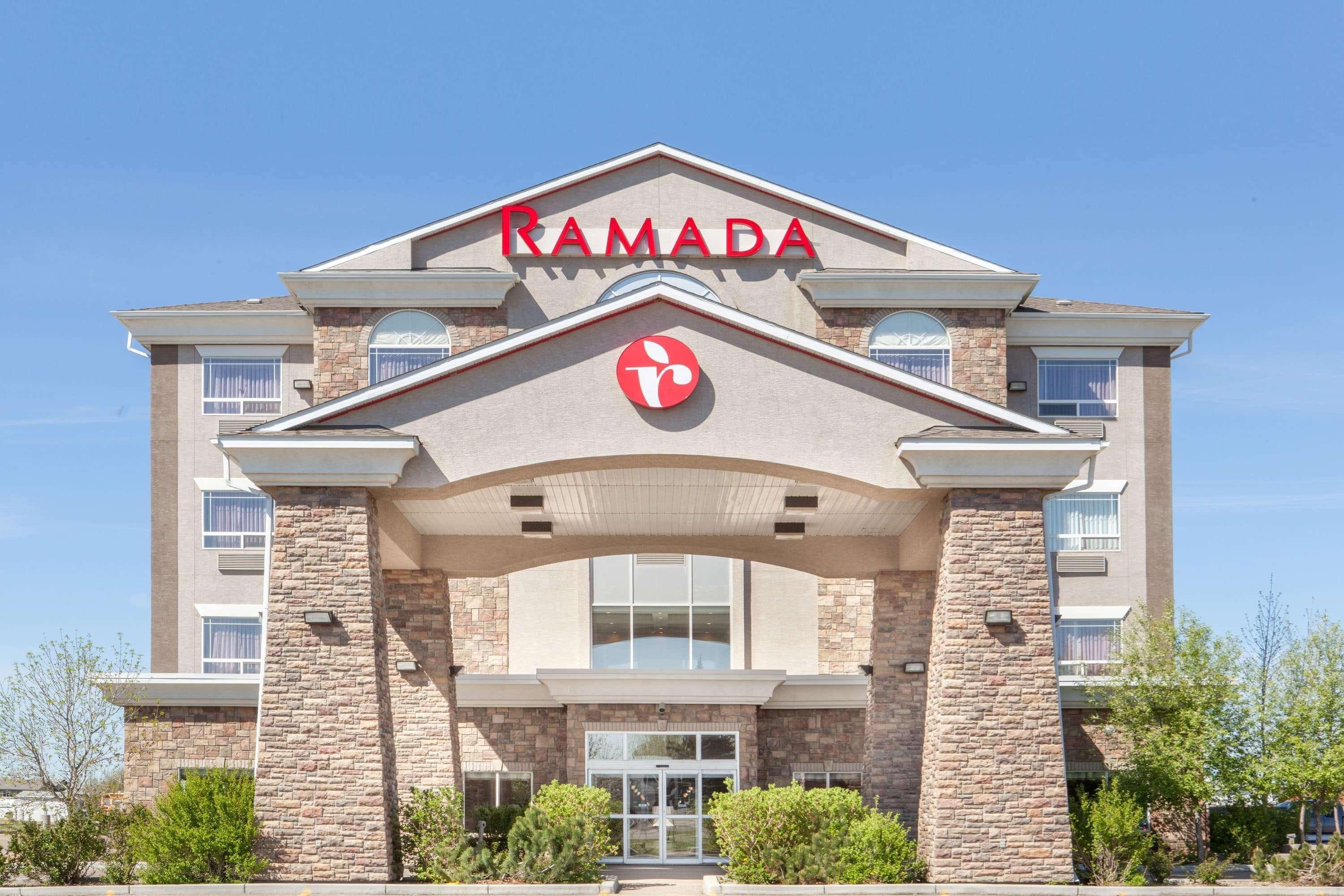 Ramada By Wyndham Brooks Exterior foto