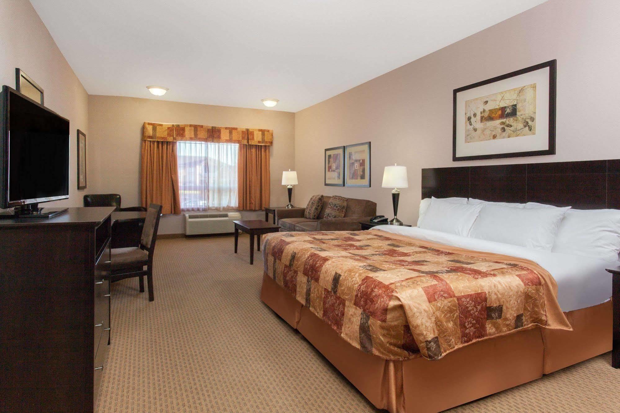 Ramada By Wyndham Brooks Exterior foto