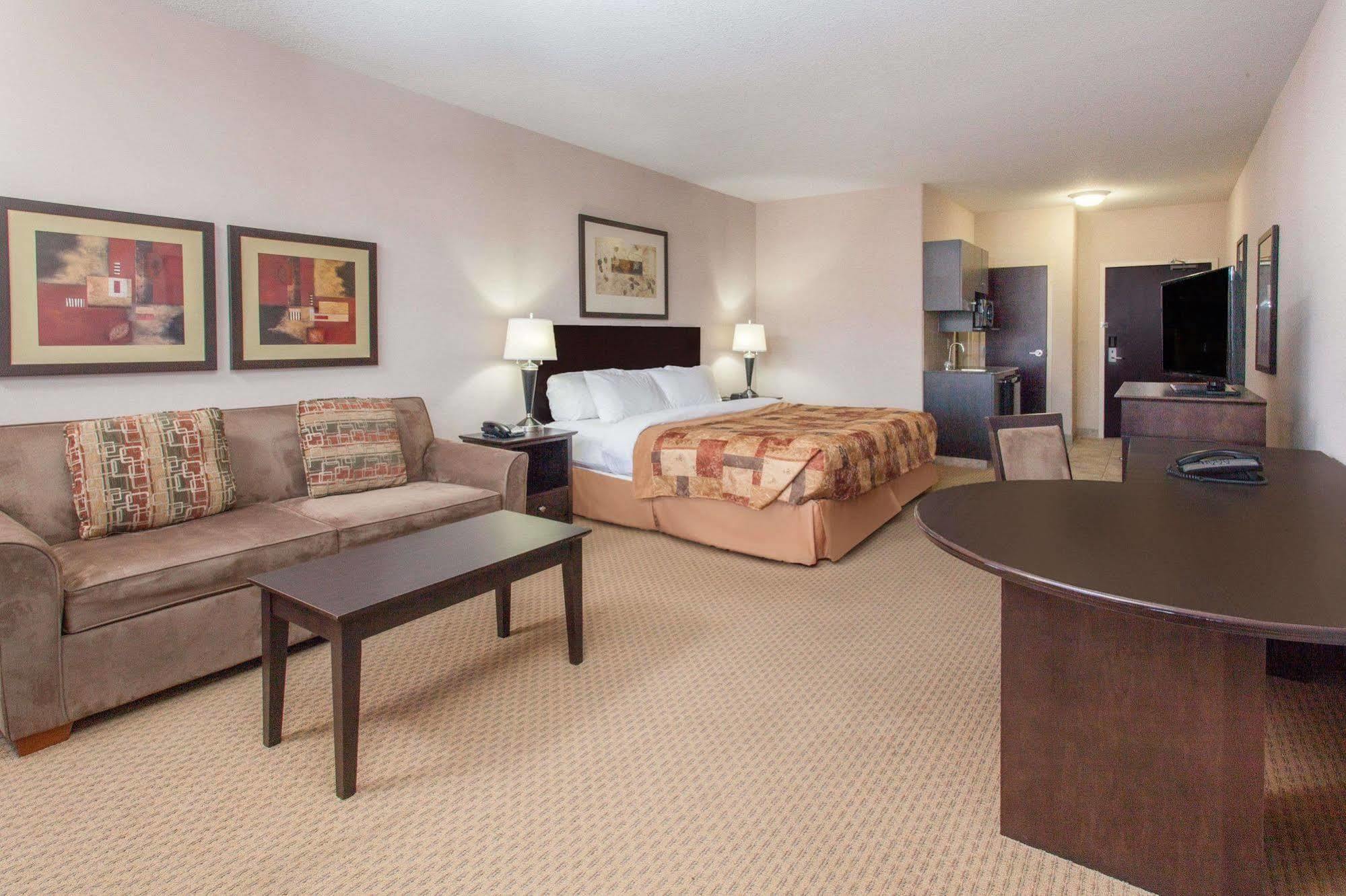 Ramada By Wyndham Brooks Exterior foto
