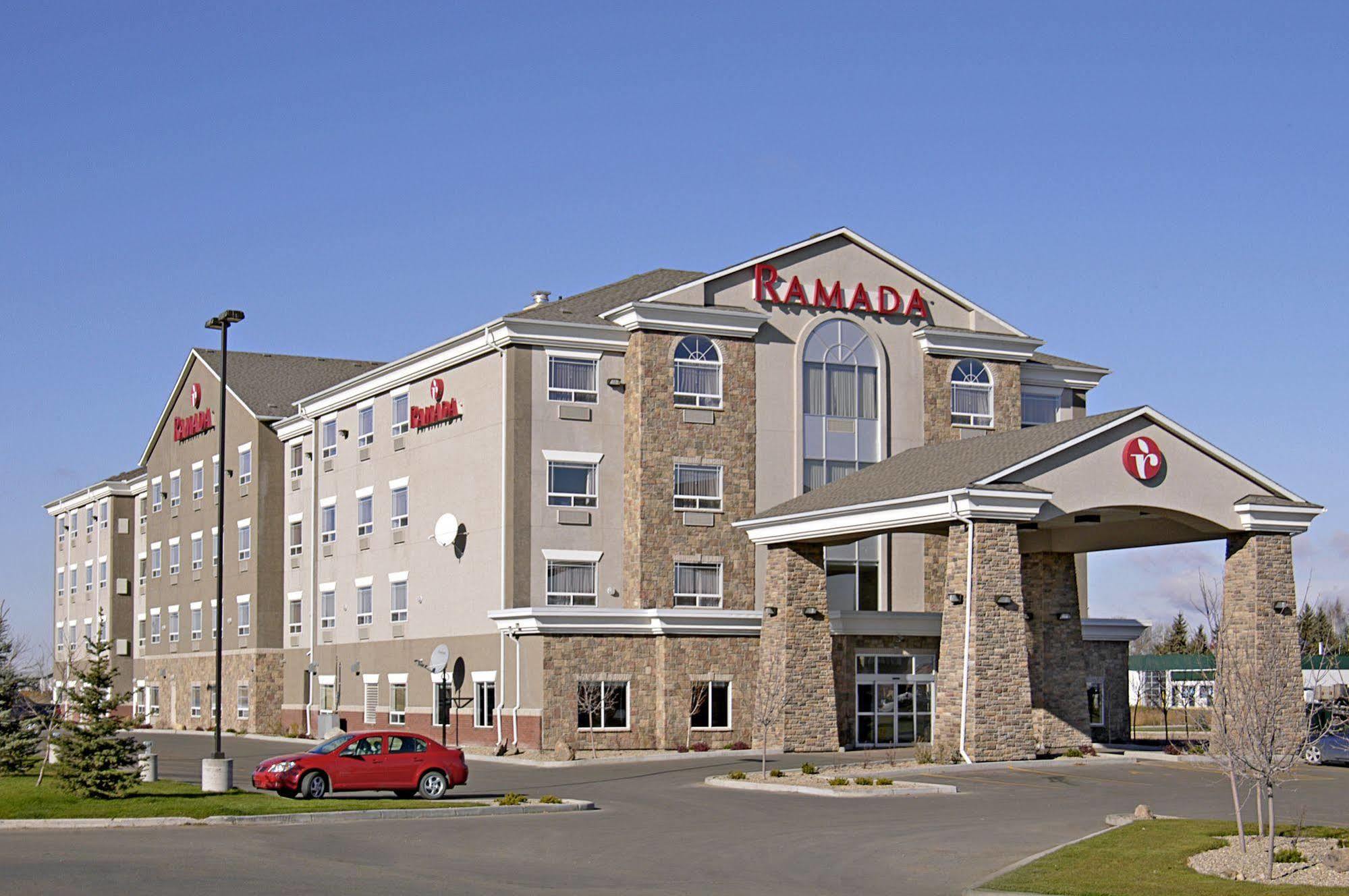Ramada By Wyndham Brooks Exterior foto